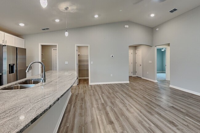 Photo - 12239 Cypress Br St