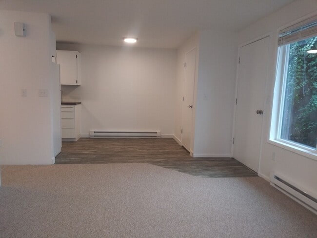 Photo - Crisp and clean one bedroom near Pacific University Unit #D