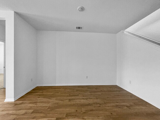 Photo - Free Month Special – Move In Today and Sav...
