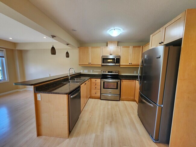 Photo - 55 Harrison St