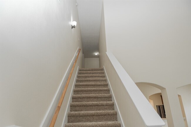 Photo - 1902 Vernal Glen Cir