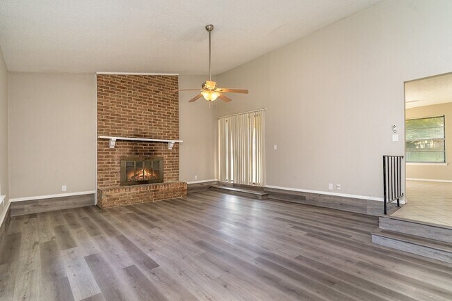 2311 Lawnmeadow Dr