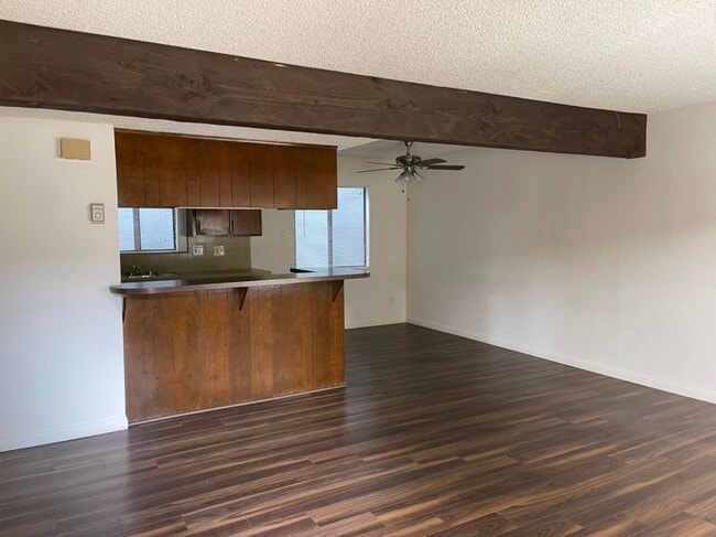 Photo - 1411 Manhattan Ave Unit B