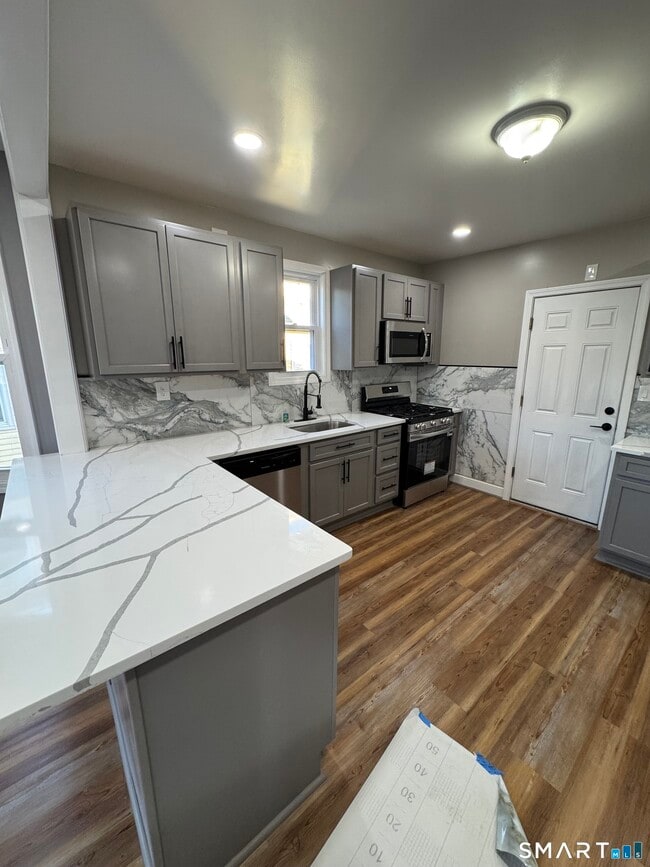 Photo - 399 Hawley Ave