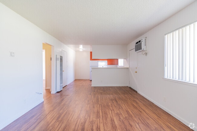 2BR, 1BA