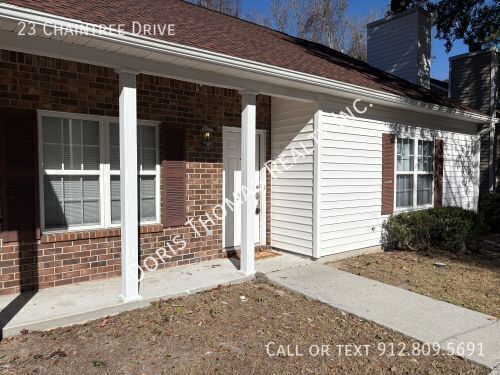 Building Photo - 23 Chaintree Dr