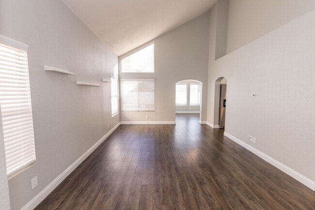 Photo - Lovely Home in The Lakes!