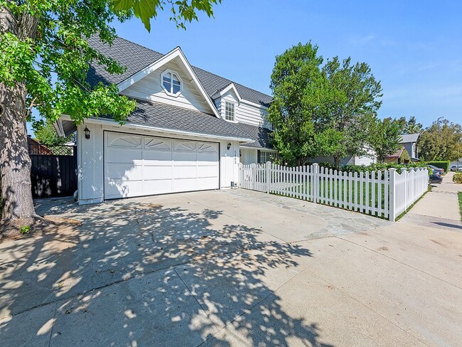 Photo - 5463 Katherine