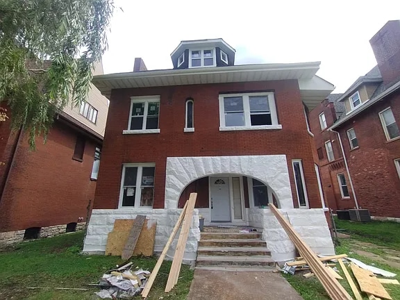 Photo - 4266 Washington St