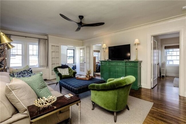 Photo - Eugene Field Apartments