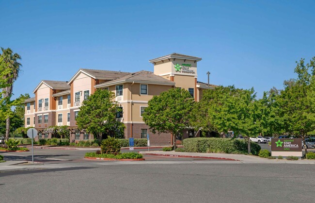 Furnished Studio-Sacramento - Elk Grove