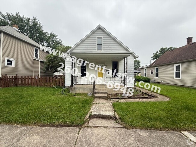 Building Photo - 3 Bedroom House