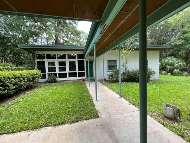 Photo - 2002 Chowkeebin Nene