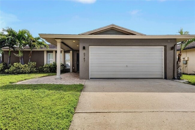Photo - 6747 Deer Pond Ln