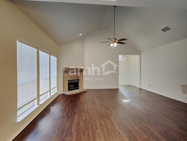 Photo - 4521 Mustang Dr