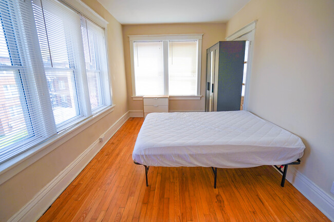 Photo - 760 Syracuse Ave Apartments