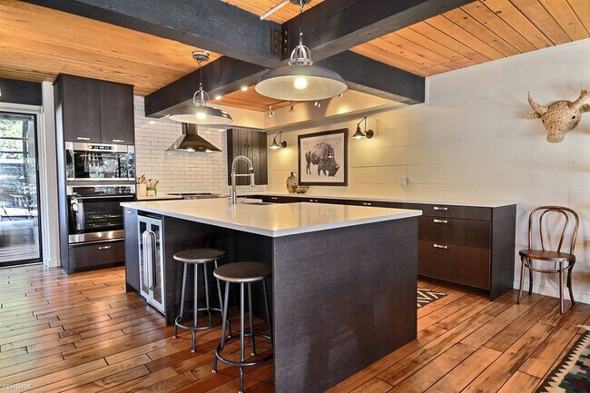 Photo - 3 br, 3 bath Triplex - 24206 Currant Drive