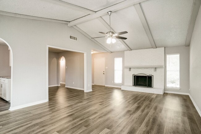 Photo - 1741 Crystal Way