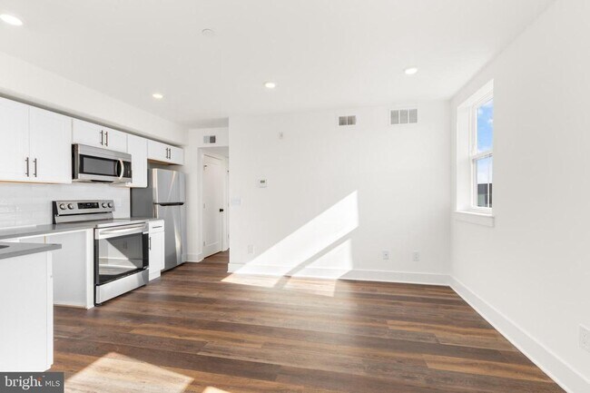 Photo - 7037 Ridge Ave