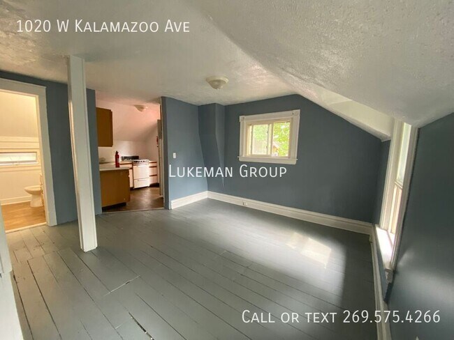 Photo - 1020 W Kalamazoo Ave