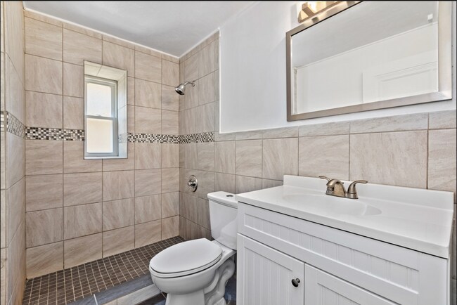 Photo - 270 Beverly Rd