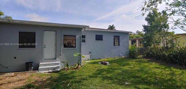 Photo - 5770 SW 62nd Terrace