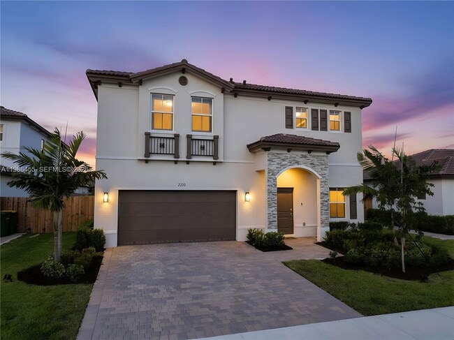 Building Photo - 2333 SE 28th St