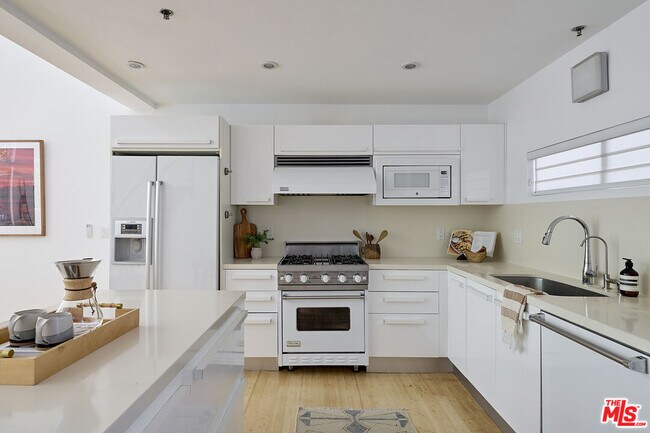 13326 Beach Ave Unit 105