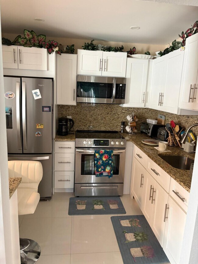Photo - 275 Monaco Blvd