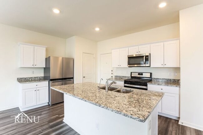 Photo - 5247 Dawn Break