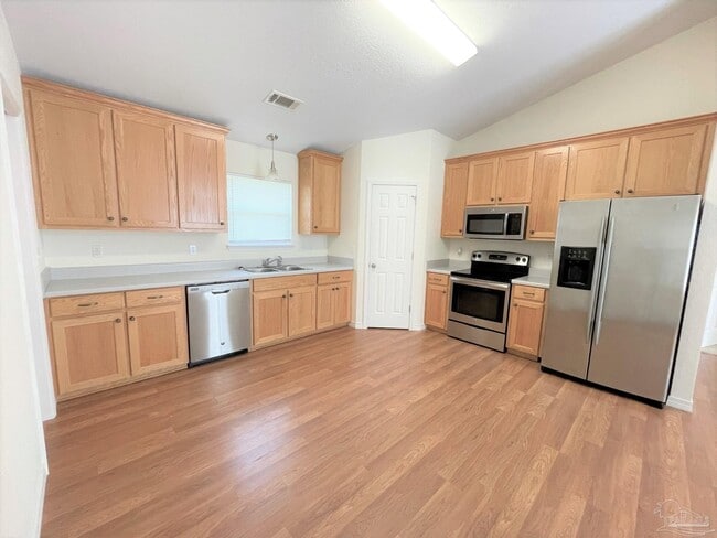 Photo - 1786 Kell Rd