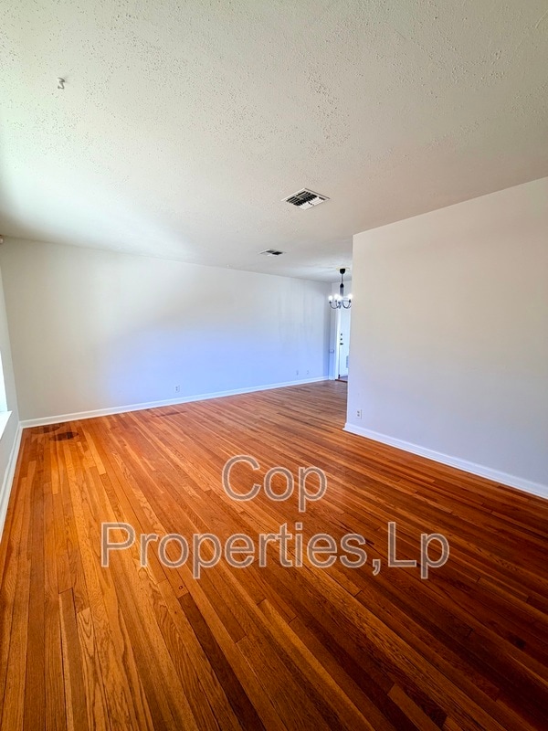 Photo - 339 Waxwood Ln