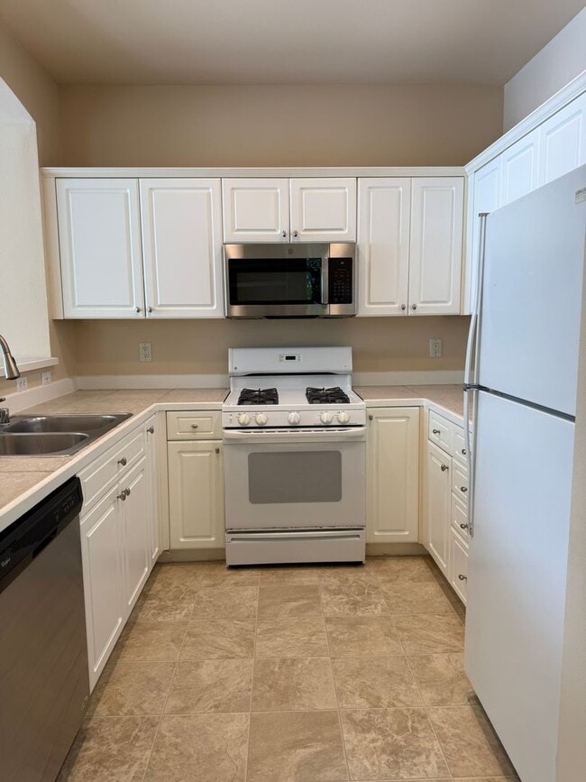 Photo - 3bd/2.5ba Sammamish Townhome