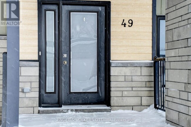 Photo - 49 Adam St Unit A