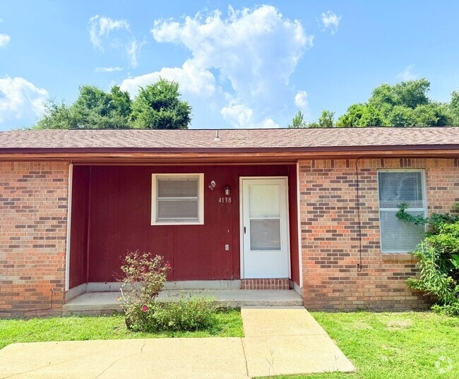 Building Photo - Nice 2/1 in the Heart of Pace! Rental