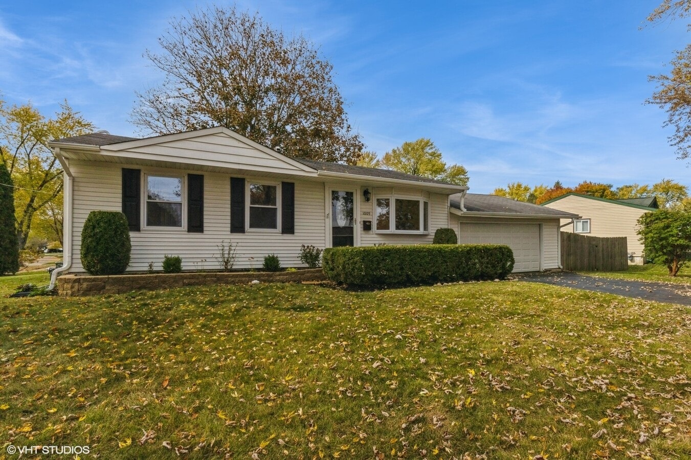 Photo - 1005 Larkdale Row