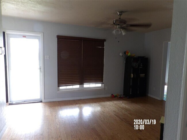 Photo - 611 Fairview Dr