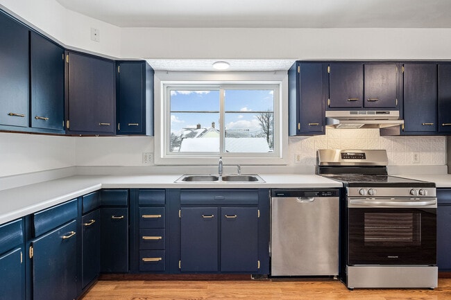 Building Photo - 1127 N 3rd St Unit 5