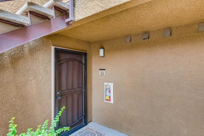 Photo - 950 Seven Hills Dr