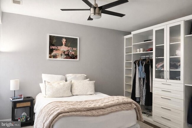 Photo - 1600 Arch St Unidad 1013