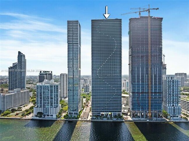 Photo - 700 NE 24th St Unit 700 NE 24th St 2004