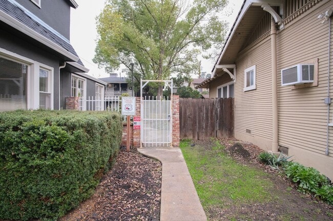 Photo - 424 Sycamore Ave Unit #C