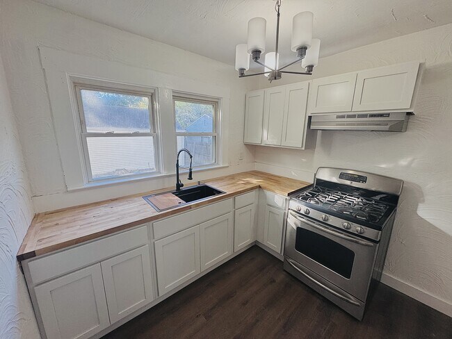 Photo - 308 Cole Ave