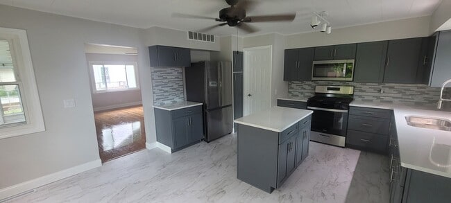 Photo - 1615 Washington Ave