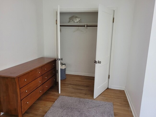 Photo - Lewis & Clark Law School International Students ONLY Unit Room 1