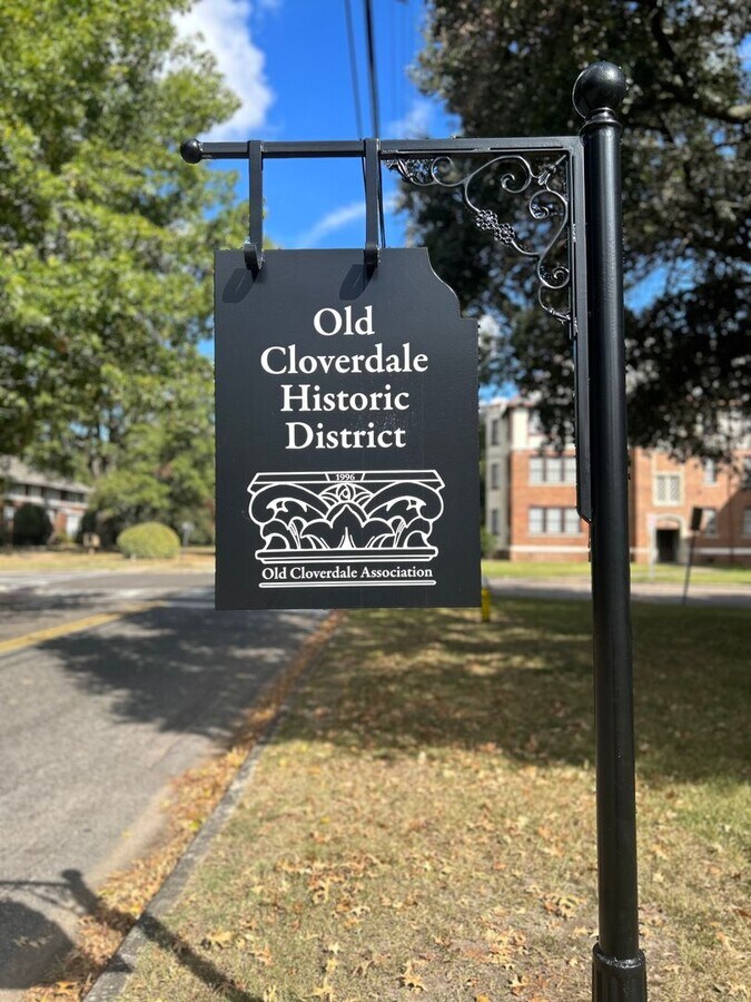 Cute Home in Old Cloverdale - Cute Home in Old Cloverdale