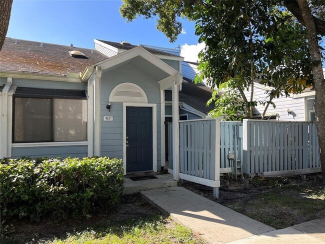 Building Photo - 1821 Racquet Ct