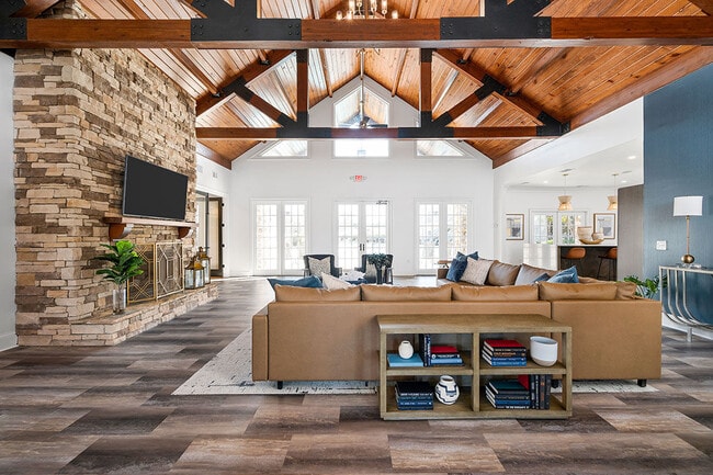 Photo - Houston Lake Apartments