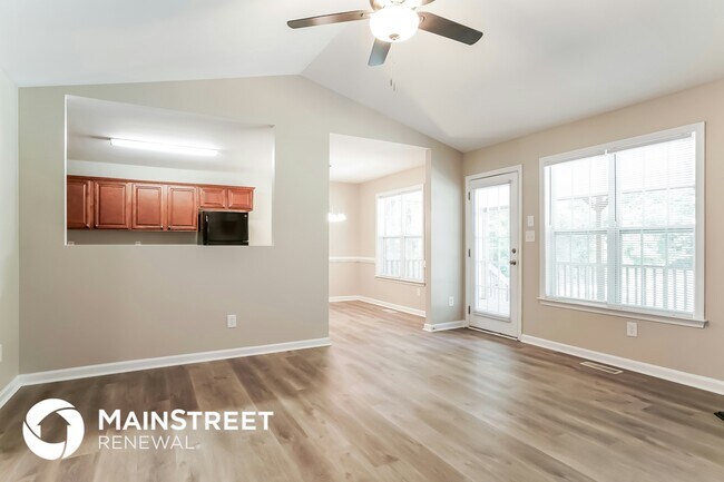 Photo - 174 Fox Chase Ln