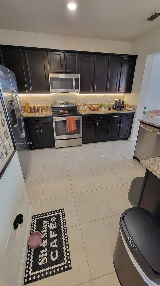 Photo - 10630 NW 88th St Unit 205